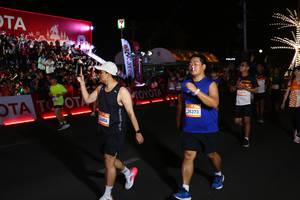 BIB: 24806, 25373
                            <button type="button" onclick="openModal(23065001)" class="btn btn-primary btn-sm float-right btn-popup" data-toggle="modal" data-target=".modal-high-quality">
                        <i class="fas fa-shopping-cart"></i> Add to Cart
                    </button>
                                            <button type="button" onclick="isThisMe(23065001, true)" class="btn btn-success btn-sm float-right btn-popup btn-isme hidden" data-toggle="tooltip" data-placement="bottom" title="นี่คือรูปของคุณใช่ไหม คลิกที่นี่เพื่อเอาเข้าอัลบั้ม">
                        <i class="fas fa-plus"></i> Add to album
                    </button>
                    <button type="button" onclick="isThisMe(23065001, false)" class="btn btn-warning btn-sm float-right btn-popup btn-isnotme hidden">
                        <i class="fas fa-ban"></i> Remove from album
                    </button>